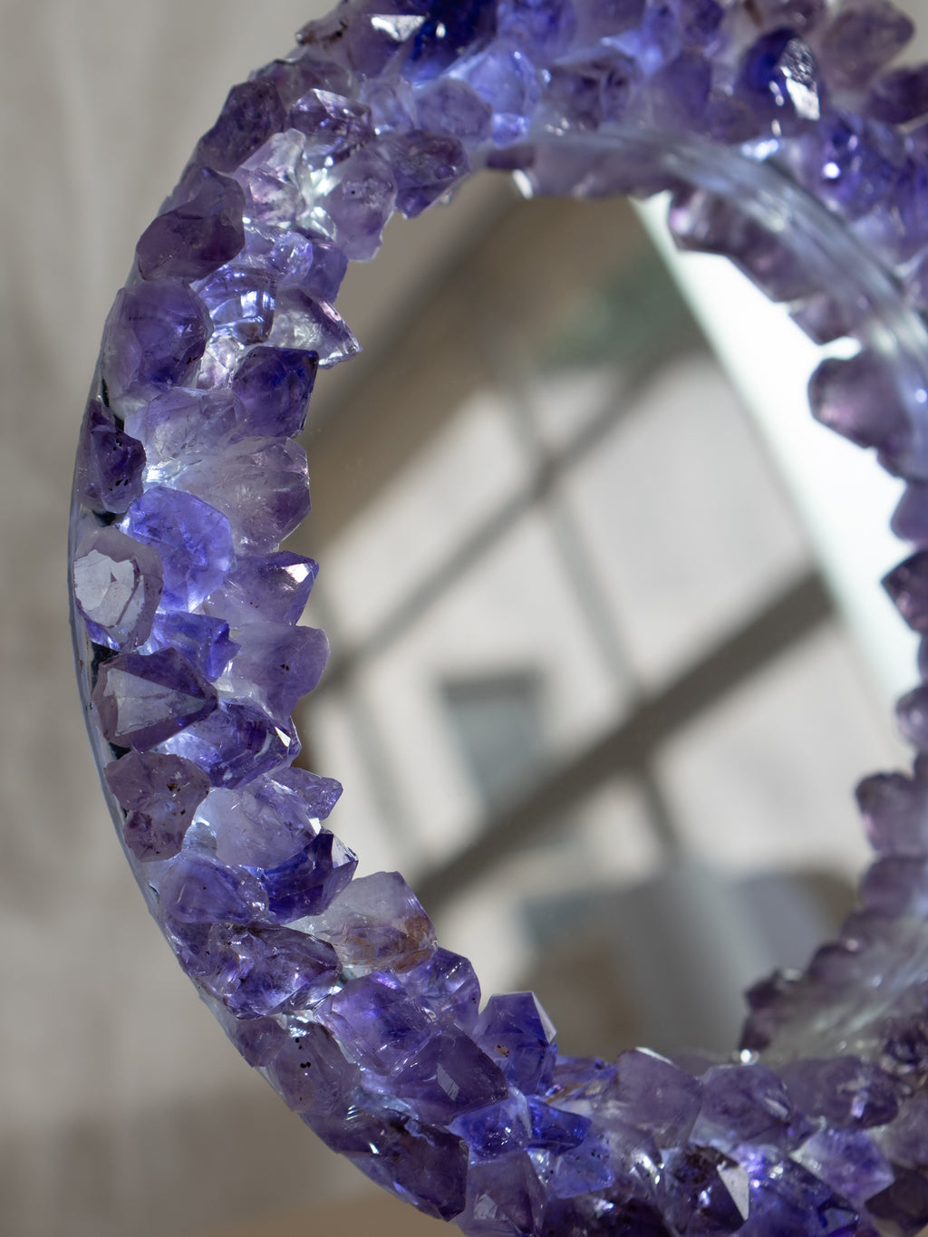 Amethyst Point Round LED Mirror on Stand