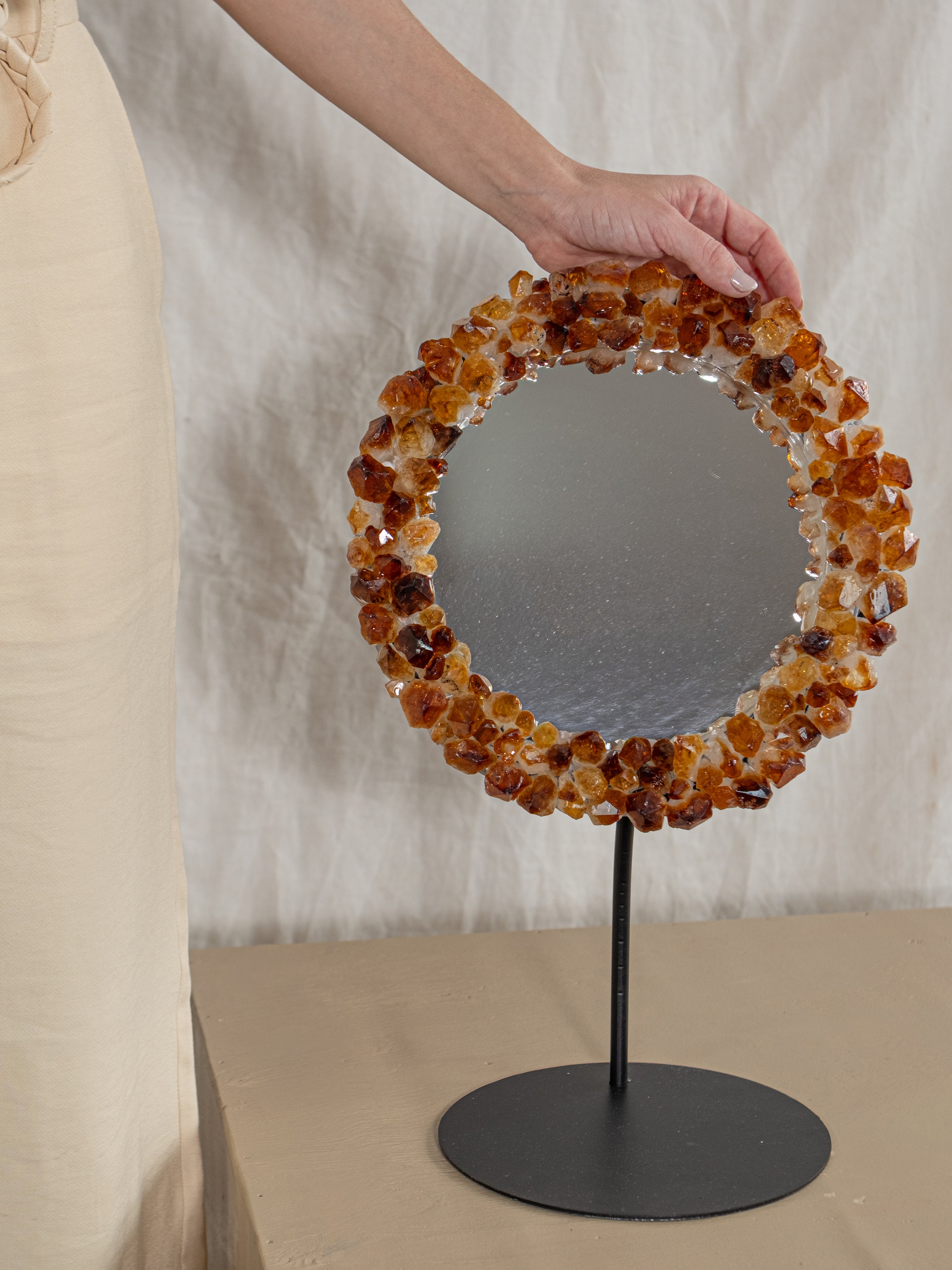 Citrine Points Round LED Mirror on Stand