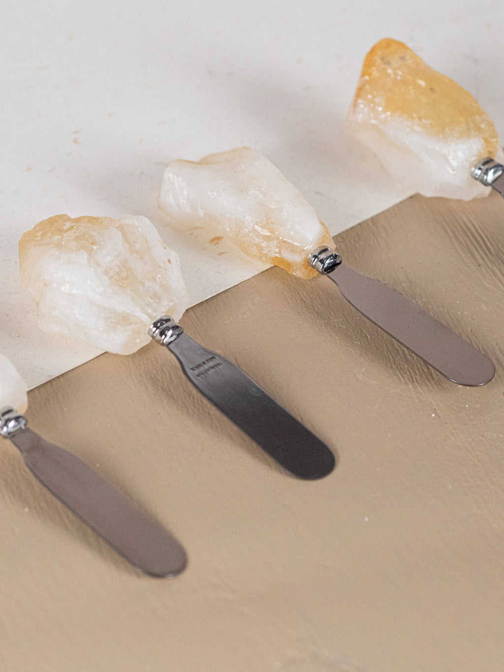 Spreader with Citrine Point Handle