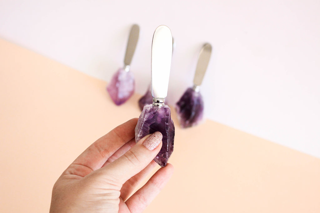 Spreader with Crystal Handle - Amethyst Point Rough
