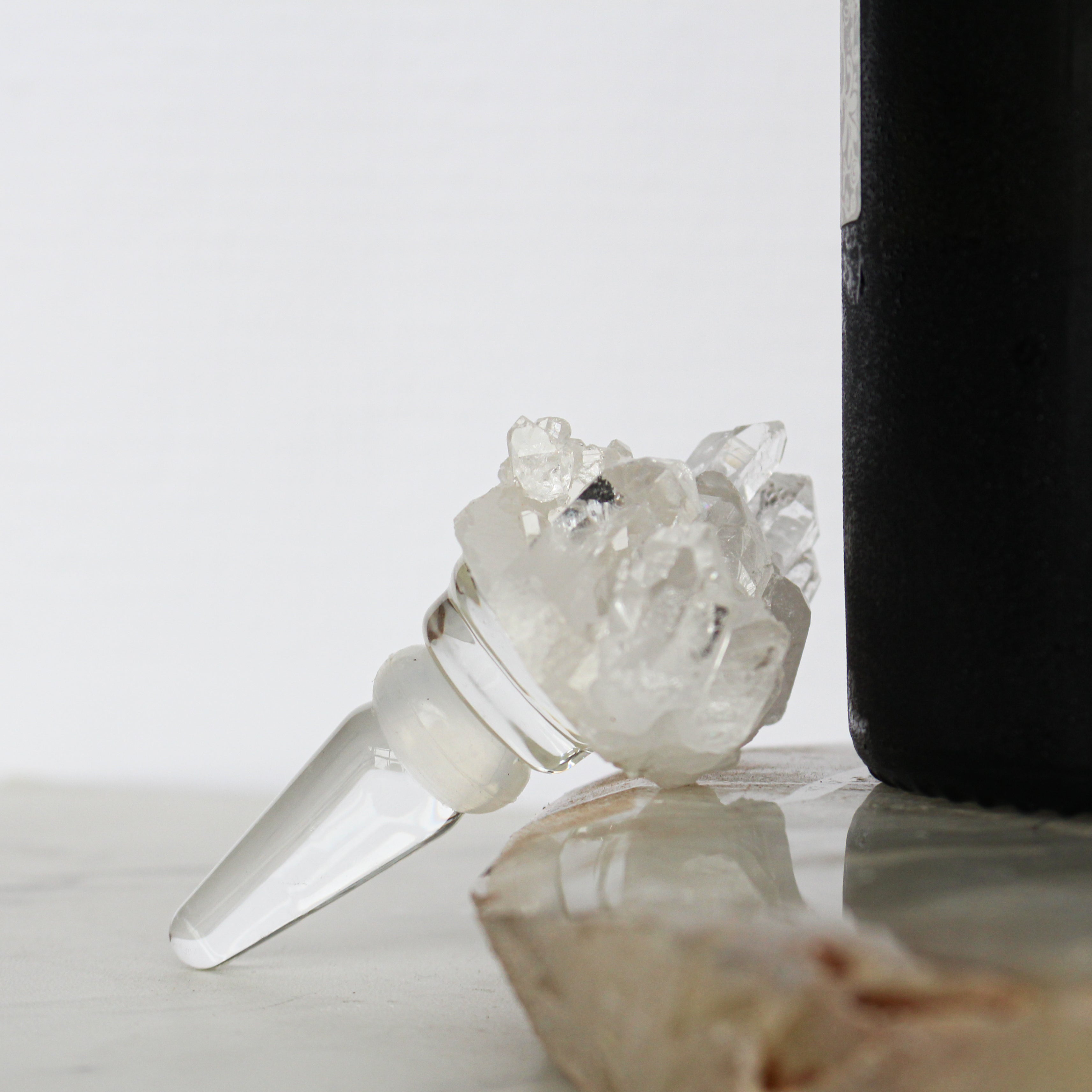 Crystal Druzy Wine Stopper in Acrylic